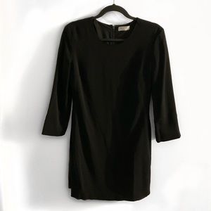 Aritzia - Babaton Dress